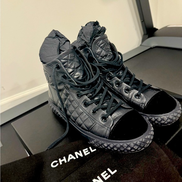 Chanel sneakers - Picture 1 of 7